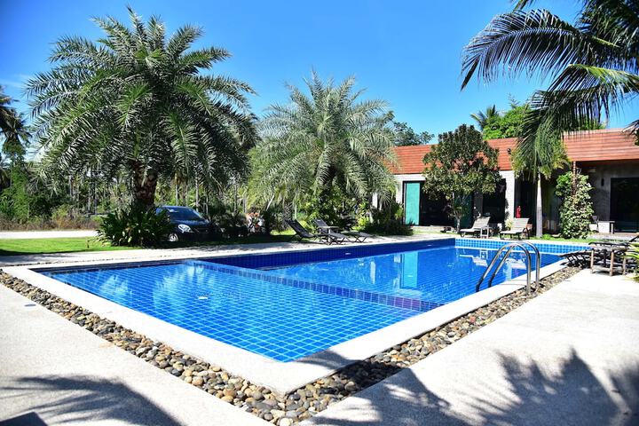 Pool 19 of 34