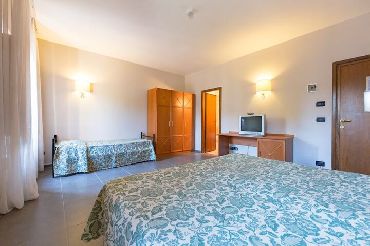 Room 25 of 71