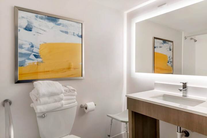 Room 14 of 39
