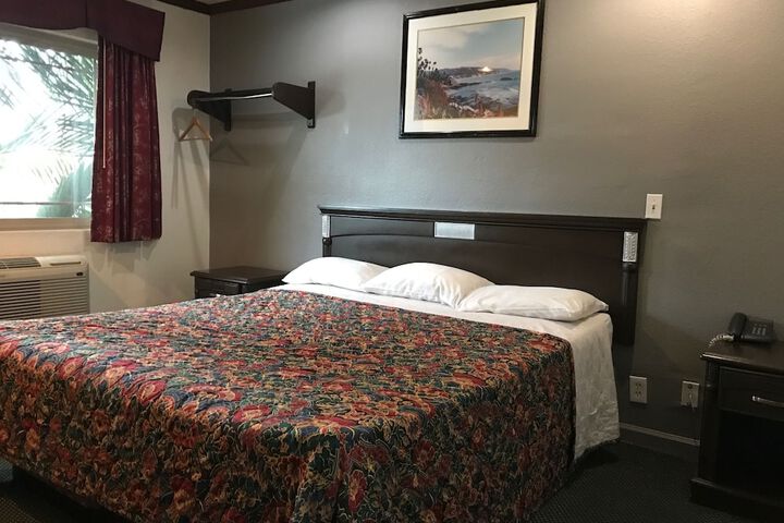 Room 6 of 46