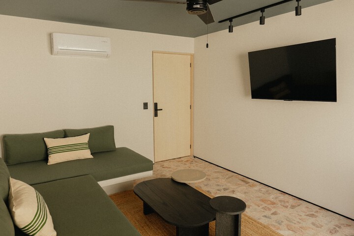 Room 16 of 47