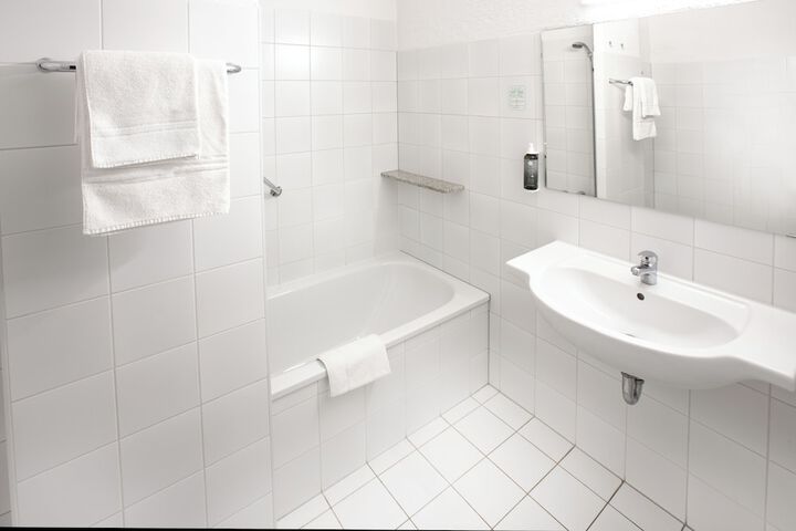 Room 12 of 22