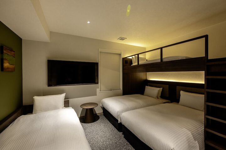 Room 14 of 35