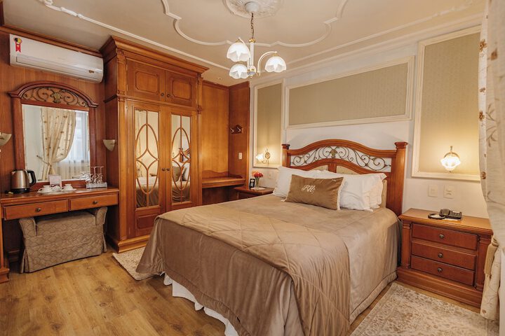 Room 52 of 138