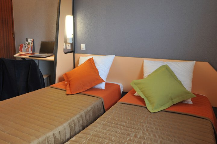 Room 9 of 22