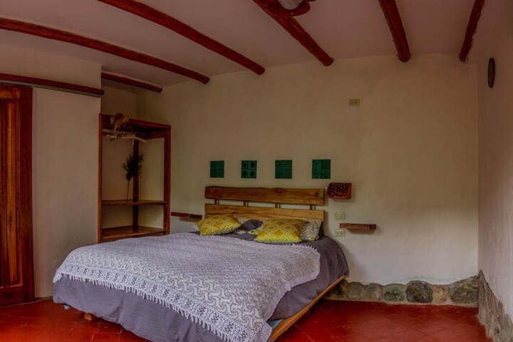 Room 8 of 68