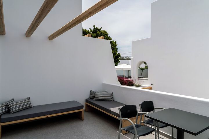 Terrace/Patio 98 of 99