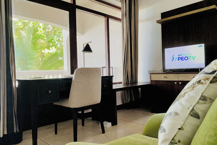Room 42 of 221