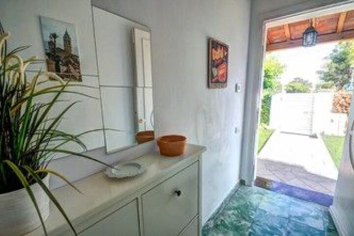 Room 14 of 26
