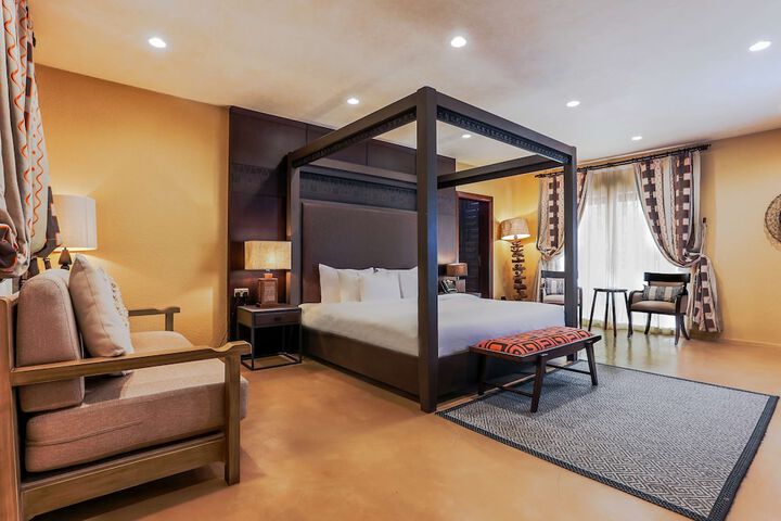 Room 21 of 221