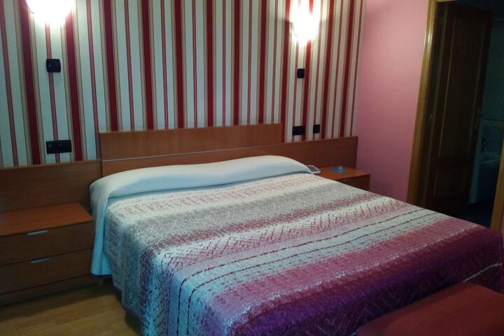 Room 6 of 51