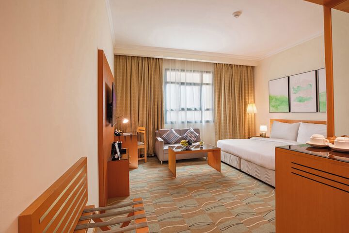 Room 8 of 38
