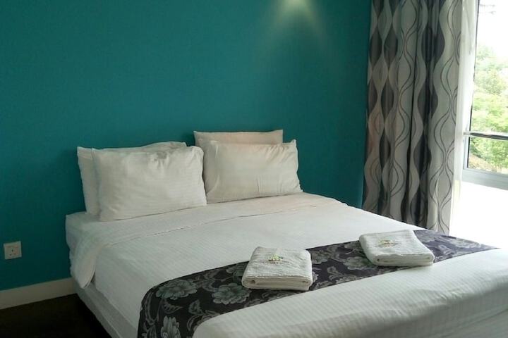 Room 8 of 21