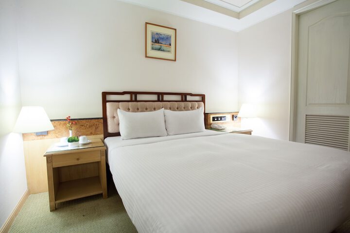 Room 20 of 39