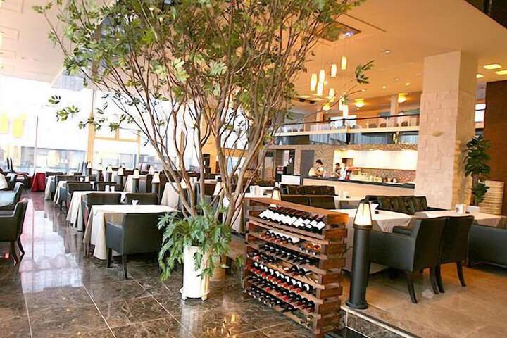 Dining Photos