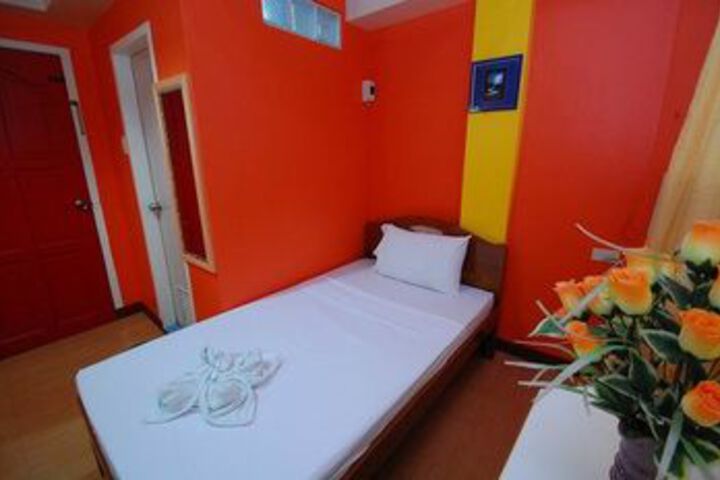 Room 2 of 14