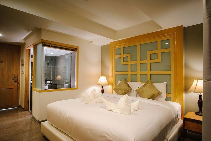Room 5 of 91