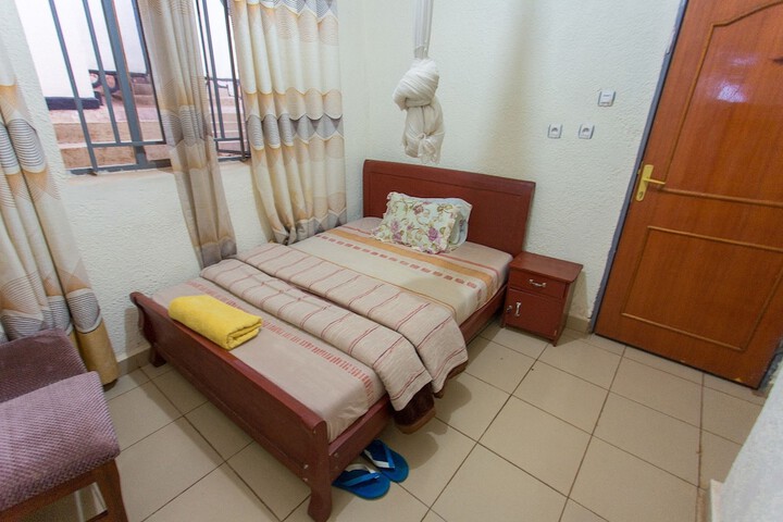 Room 3 of 15