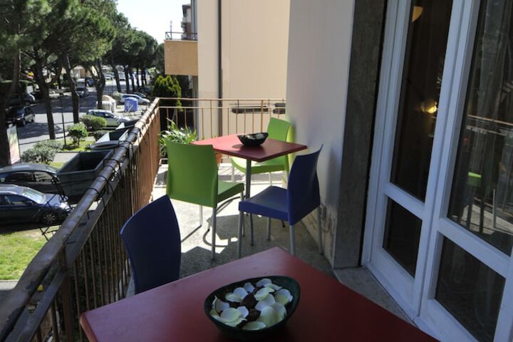 Terrace/Patio 9 of 28