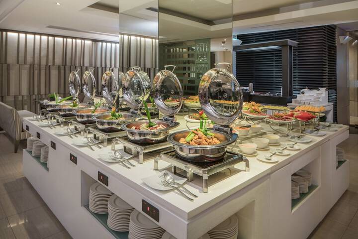 Breakfast area