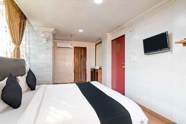 Room 4 of 24