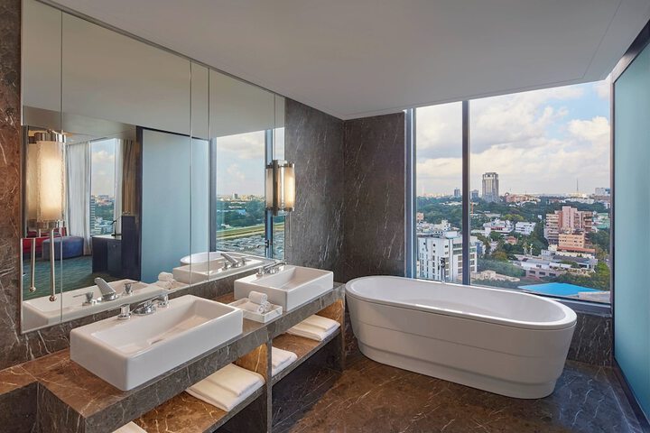 Room 21 of 52