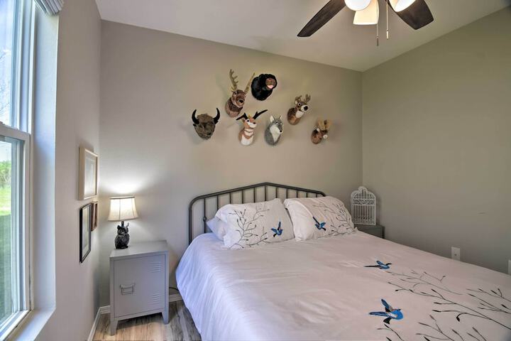 Room 6 of 32