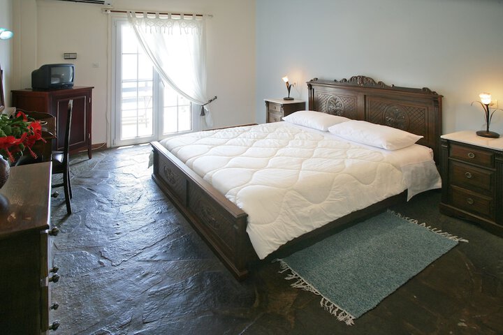 Room 11 of 68