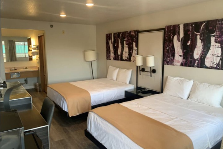 Room 3 of 12
