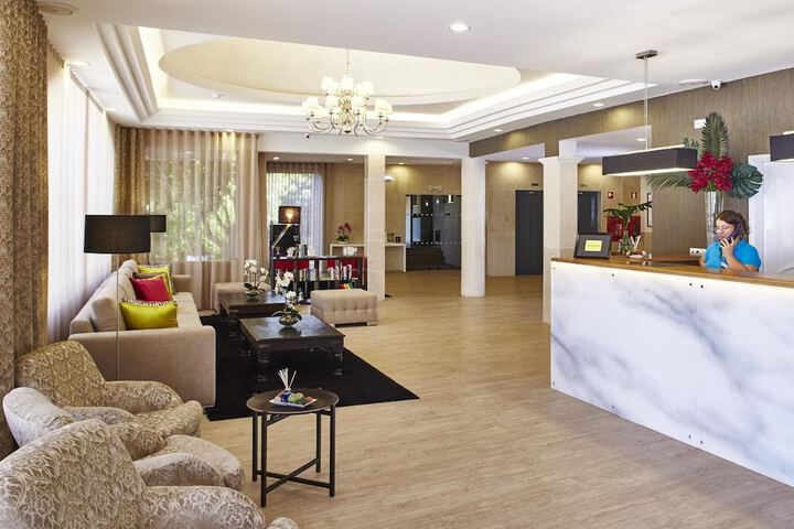 Hotel Interior 4 of 41