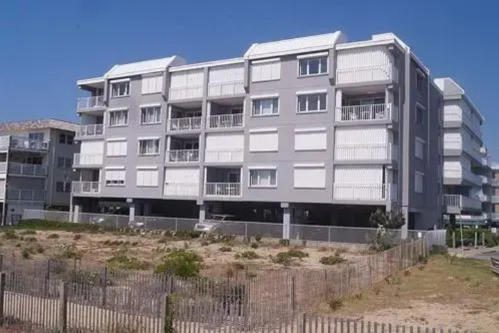 Photo of Sungate 402