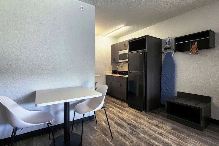 Room 14 of 38