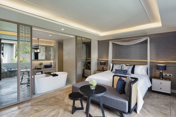 Room 15 of 68