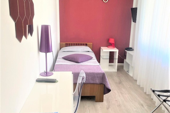 Room 10 of 19