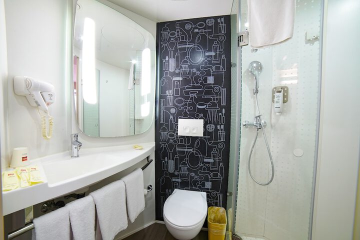 Room 19 of 29