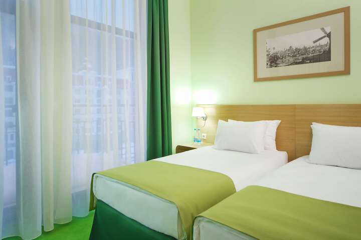 Room 18 of 61