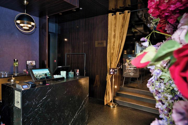 Hotel Lobby