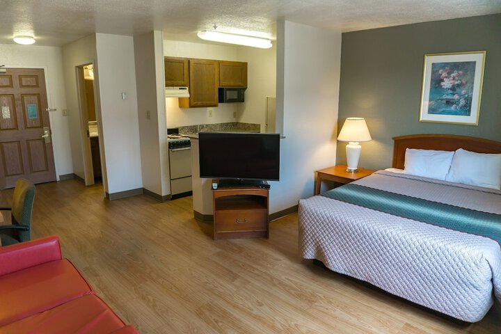 Room 3 of 15