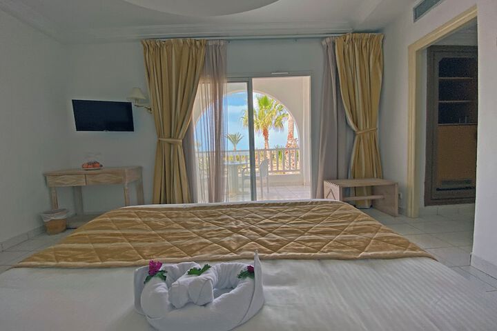 Room 21 of 145