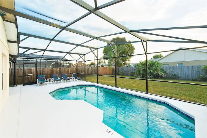 Pool 10 of 16