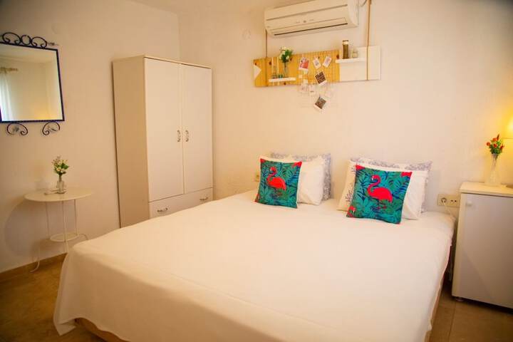 Room 18 of 21