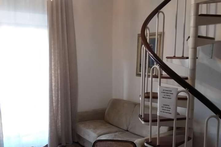 Room 42 of 51