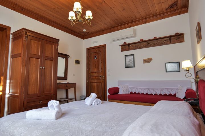 Room 48 of 62