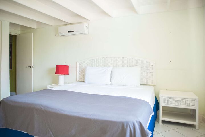 Room 16 of 50
