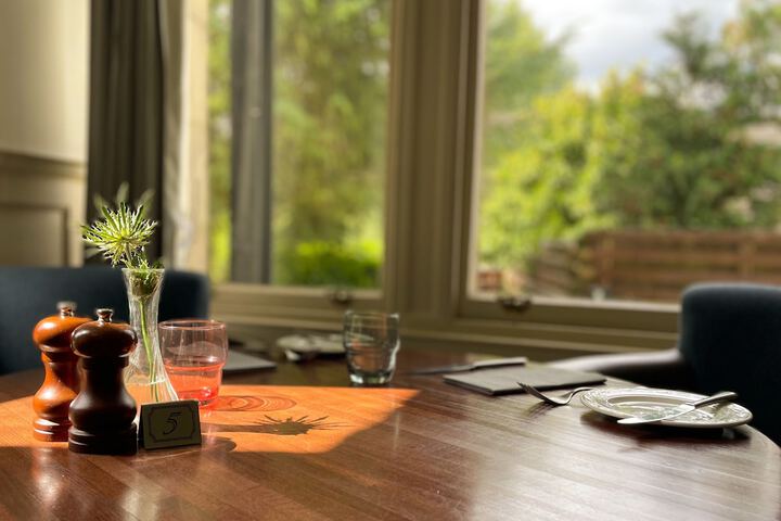 Dining 38 of 65