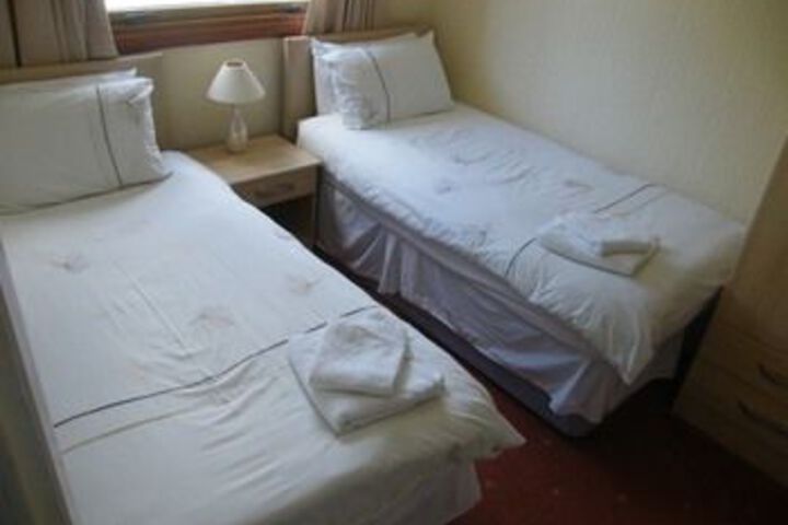 Room 15 of 32