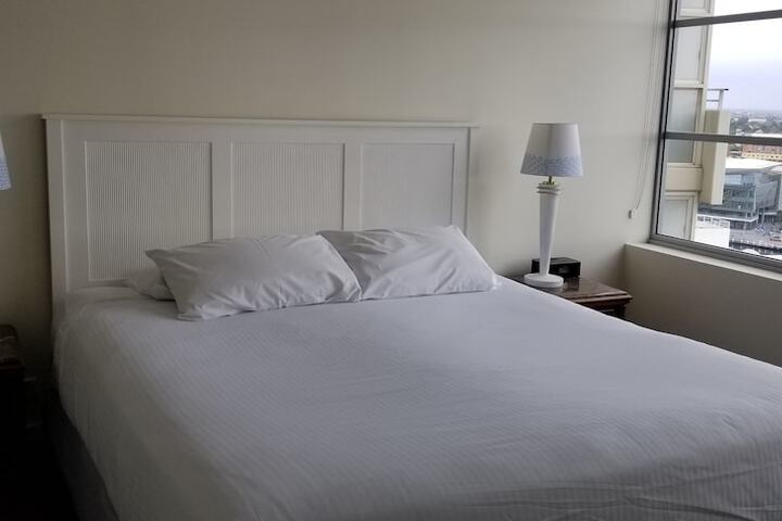Room 26 of 239
