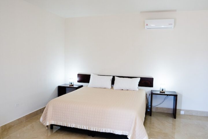 Room 73 of 211
