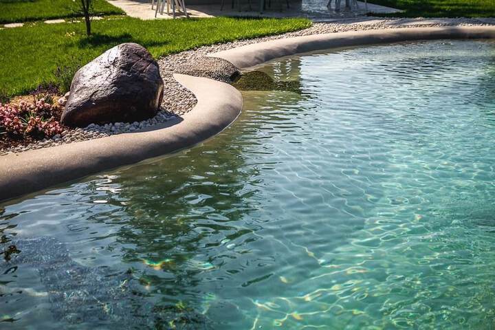 Hotel Pool