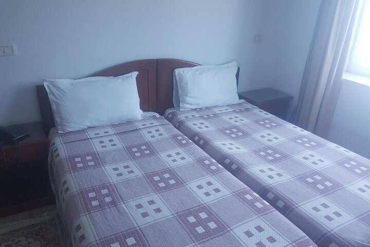 Room 6 of 17